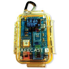 Detektor promieniowania bGeige Nano zbudowany dla Safecasta przez Huanga i jego hakerów.