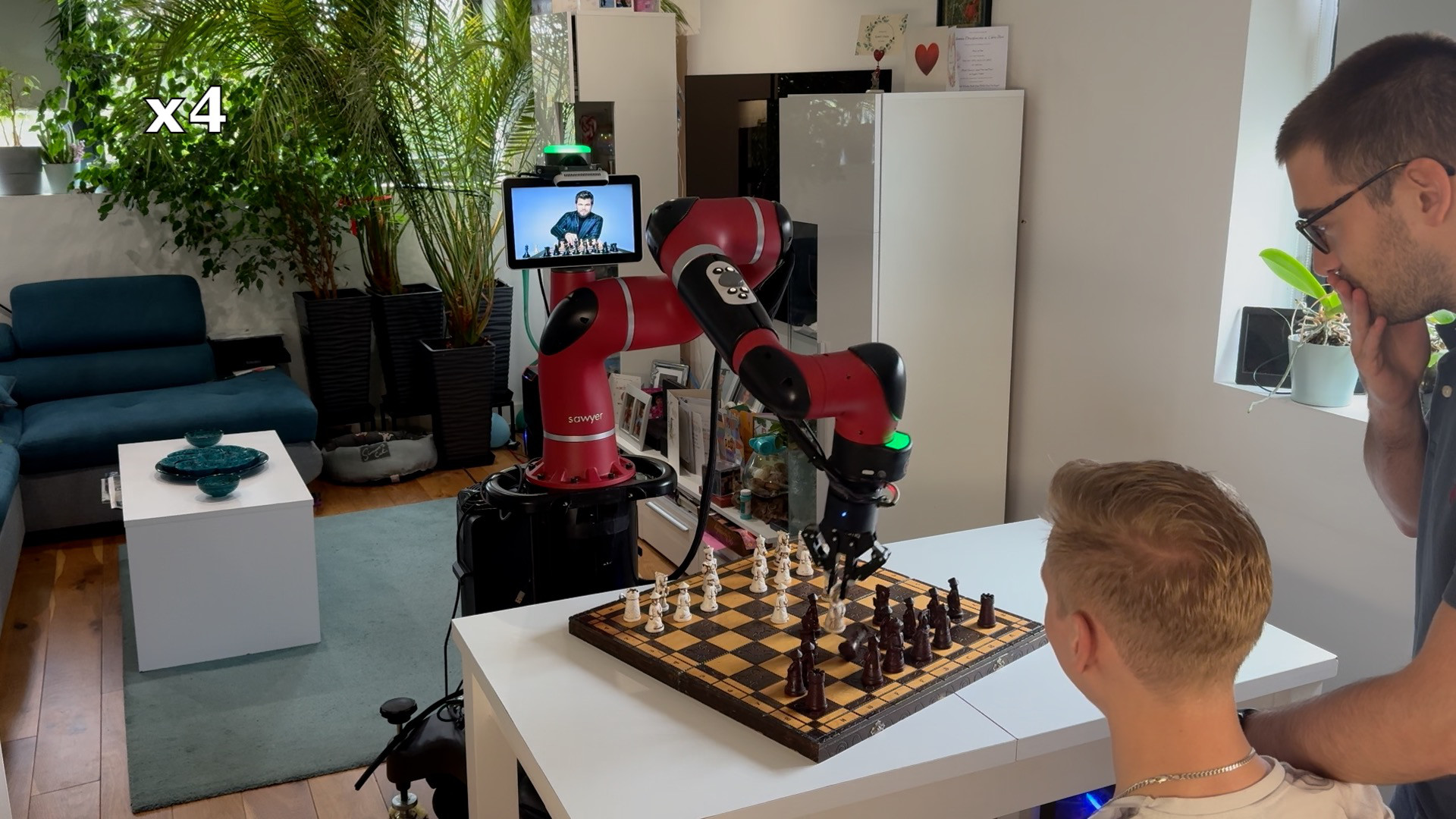 Robot Sawyer uczy się jak zwierzęta