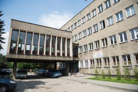 Szkoła Zarządzania i Handlu (SZiH) w Oświęcimiu powstała w ramach unijnego programu pomocowego Tempus, który został uruchomiony na początku lat 90.