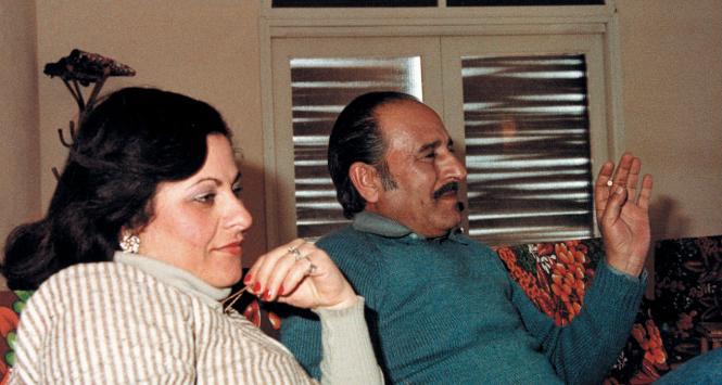 Dżalila nie przyjechała tutaj, aby się bawić, lecz po to, by spełnić swoją powinność. Rodzina czeka na spadkobiercę.