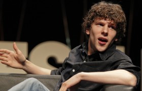 Jesse Eisenberg - aktor o polskich korzeniach - jako twórca Facebooka w filmie „The social network”