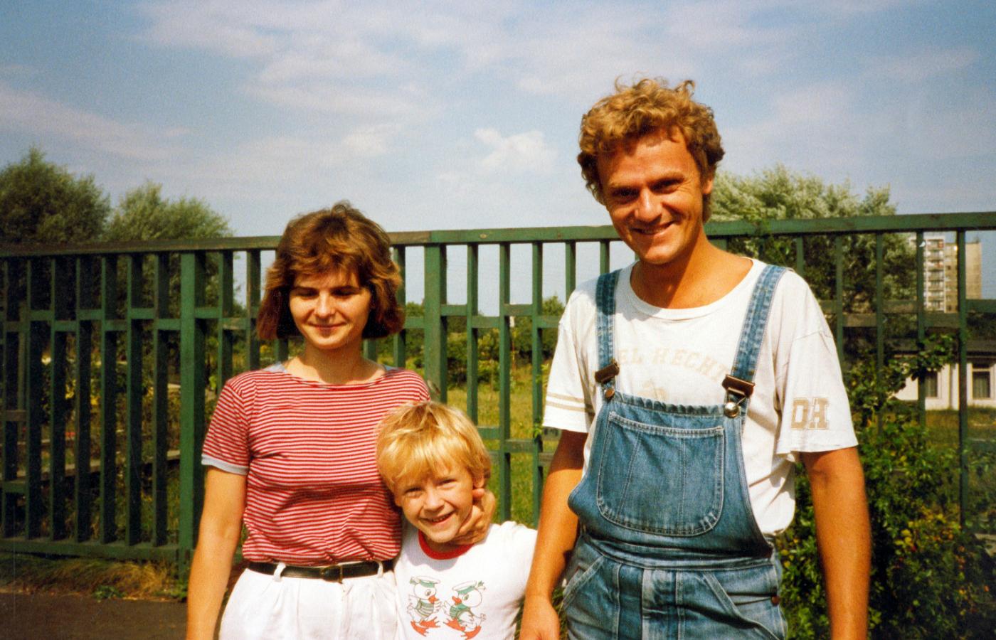 Rodzina Tuskow: Malgorzata, Donald i syn Michał, 1987 rok.