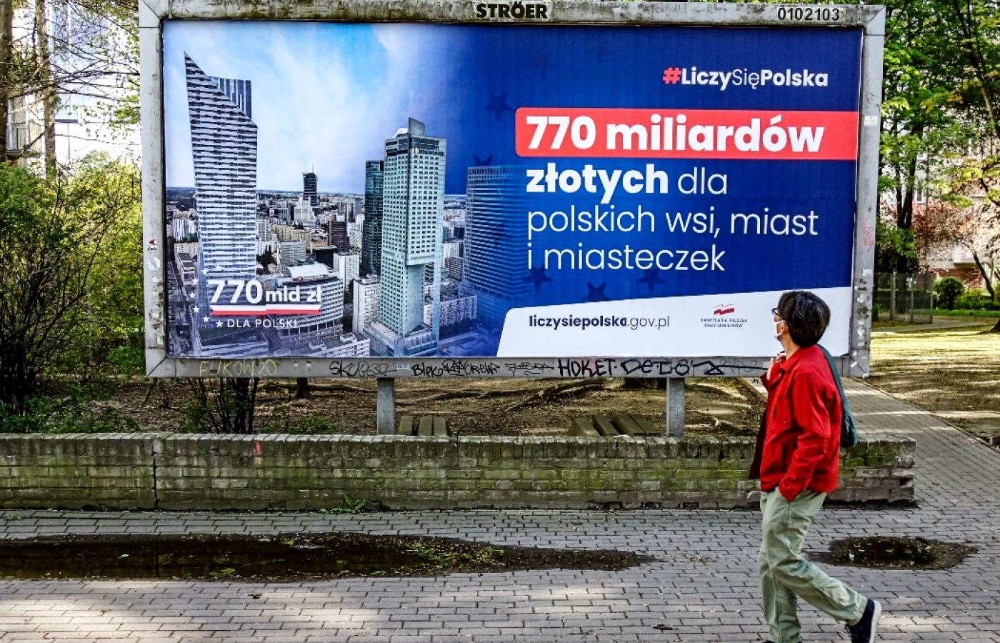 Polski rząd chwali się pieniędzmi, które otrzyma w ramach unijnego Funduszu Odbudowy.