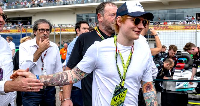 Ed Sheeran osiągnął w popie wszystko. W kwestiach politycznych jest przezroczysty.