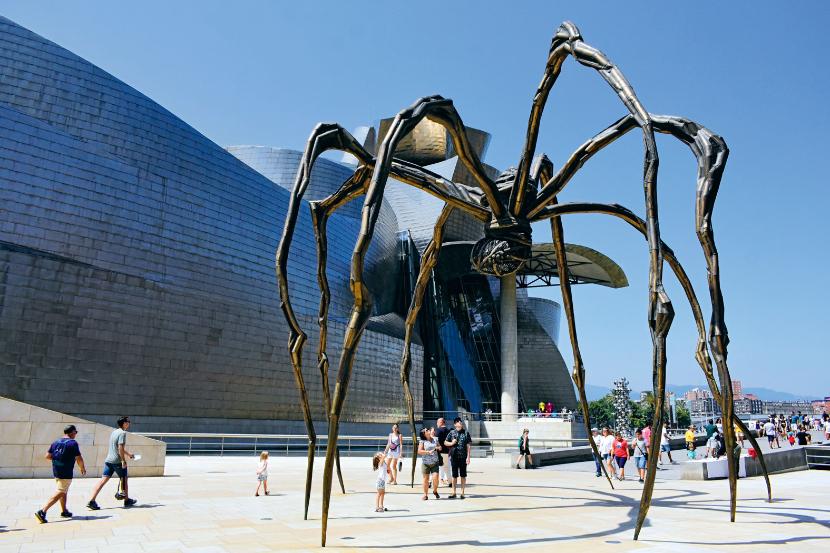 Pająk Mama przed Muzeum Guggenheima.