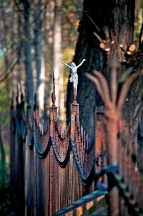 Żukowice. Przeszłość przypomina stary niemiecki cmentarz.