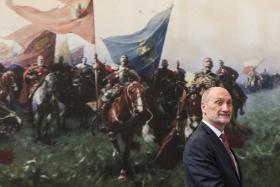 Na obrzeża PiS został wypchnięty Antoni Macierewicz, formalnie wciąż jeden z wiceprezesów partii.