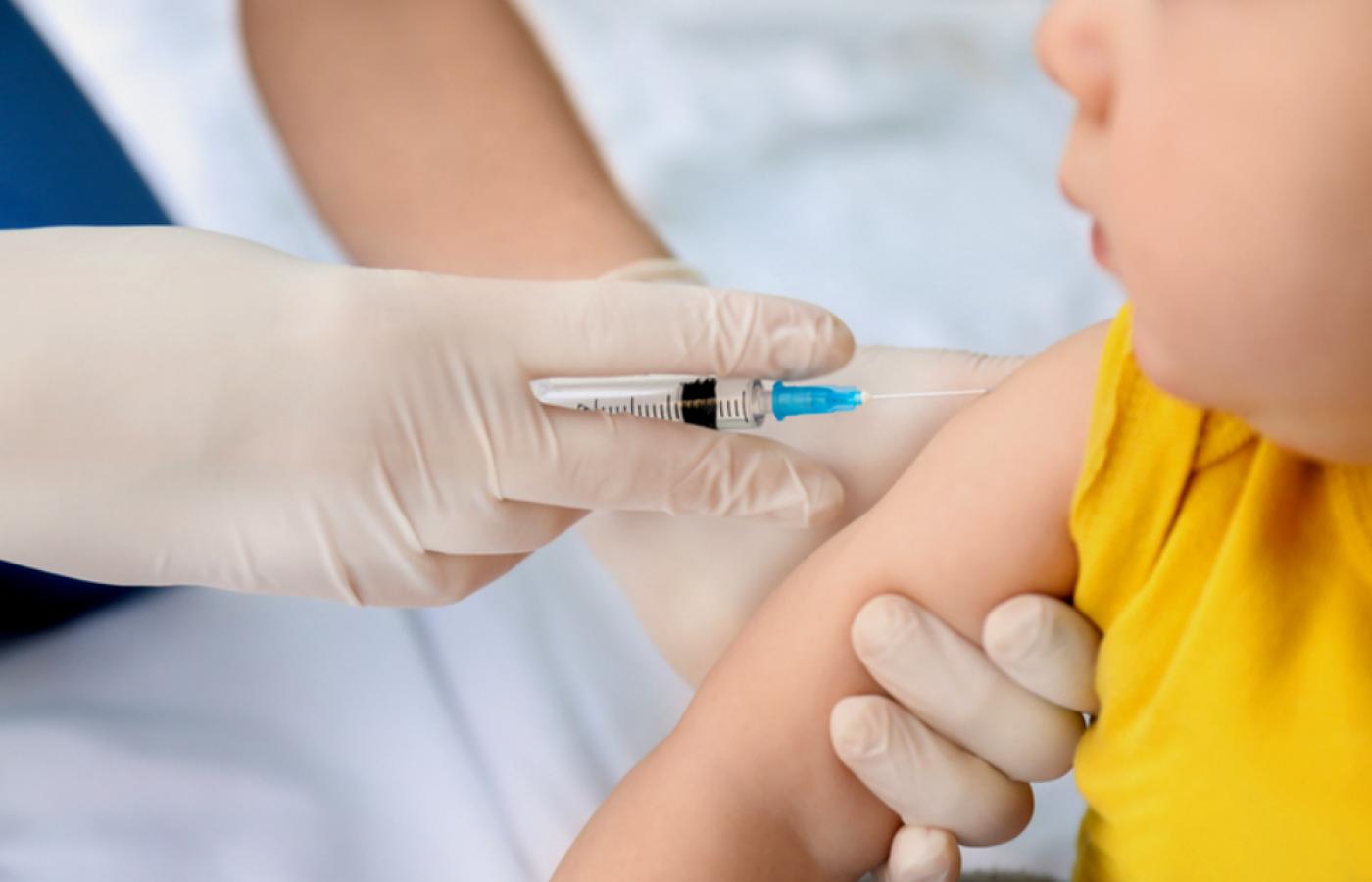 Szczepionki przeciw covid dla maluchów w wieku od pół roku do 4 lat, zarejestrowane wcześniej przez EMA, są od 5 grudnia w Polsce.