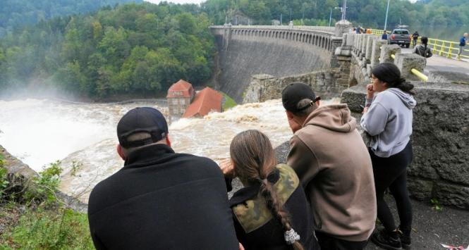 Zapora i zbiornik przeciwpowodziowy Pilchowice