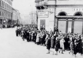 Kolejka do Banku Polskiego, jesień 1939 r.