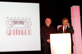 Galę poprowadzili redaktor naczelny POLITYKI Jerzy Baczyński oraz Piotr Sarzyński, krytyk sztuki, dziennikarz naszego tygodnika.