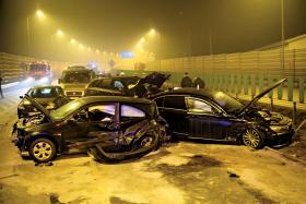 Auta rozbite w wypadku pod Toruniem, spowodowanym najprawdopodobniej przez kierowców ministra Macierewicza.