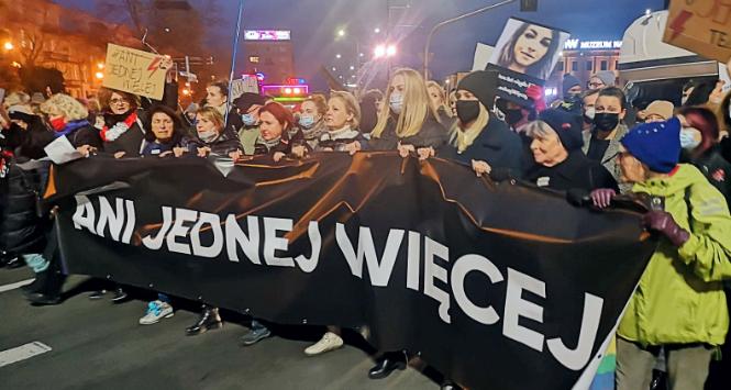 Marsz dla Izy. Warszawa, 6 listopada 2021 r.