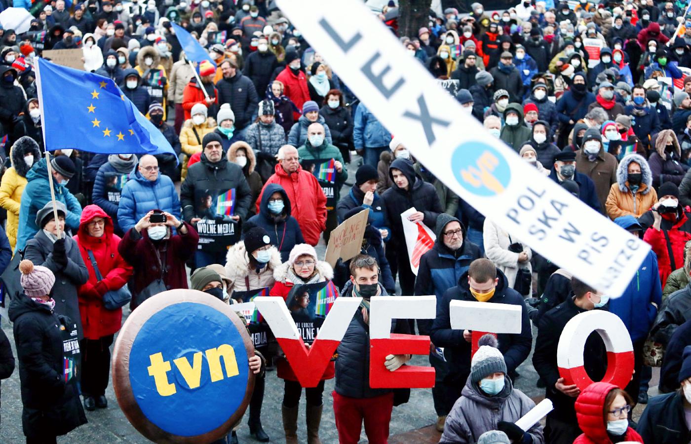 Protest przeciwko lex TVN w Krakowie, 19 grudnia 2021 r.