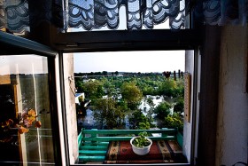 Mieszkańcy Dolnego Śląska po raz kolejny widzą osiedle zamienione w jezioro. Brzeg, 20.05.2010