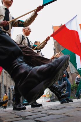 Kiedy z szaf zaczęły wychodzić mniejszości seksualne i kulturowa lewica, oni wyszli ze swojej.