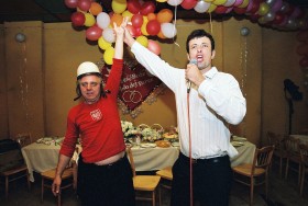 Polskie wesele od lat fascynuje naszych twórców. Kadr z filmu Wojciecha Smarzowskiego „Wesele” z 2004 r.