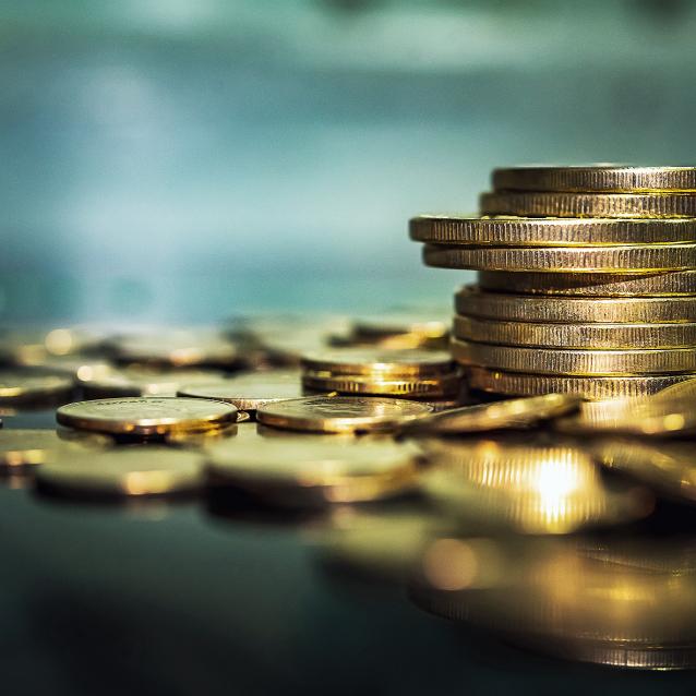 Naukowcy zbadali wpływ wróżb na decyzje finansowe.