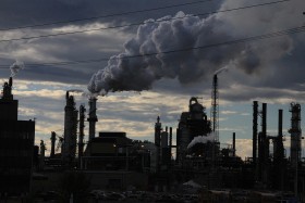 Kiedy wydobycie się skończy, kraina zamienia się w pustynię. Firmy mają tu w przyszłości odtworzyć puszczę.