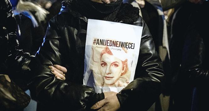 Marsz „Ani jednej więcej” w Krakowie