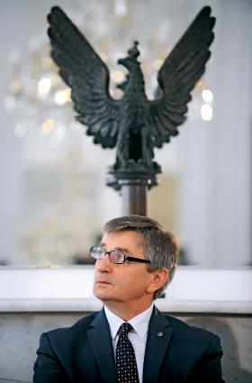 Marszałek właśnie wyśrubował nowy rekord. W ostatni czwartek Sejm uporał się z nowelizacją ustawy o IPN w nieco ponad dwie godziny.