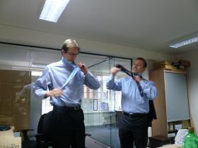 Obowiązkowy strój, jeśli pracujesz w korporacji lub masz kontakt z klientem.