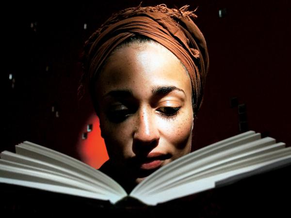 Kiedy Zadie Smith wracała po latach do swoich książek, zamiast zadowolenia czuła lekkie zażenowanie