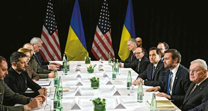 Spotkanie prezydenta Ukrainy Wołodymyra Zełenskiego z wiceprezydentem USA J.D. Vance’em podczas Monachijskiej Konferencji Bezpieczeństwa