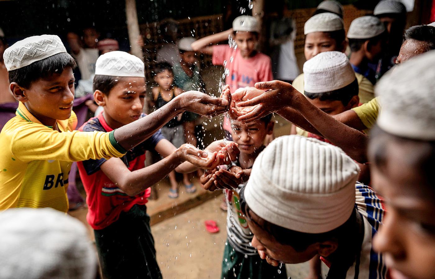 Dzieci Rohingja w obozie w Bangladeszu