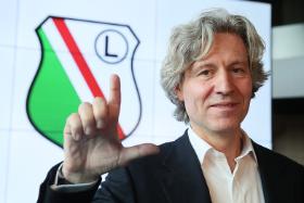 Mioduski twierdzi, że przejmując Legię, odziedziczył po wspólnikach przepłaconych piłkarzy z długimi kontraktami.