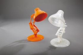 Druk 3D można wykorzystać do projektowania i tworzenia przedmiotów codziennego użytku, na przykład lamp.