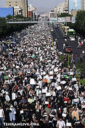 i ciszę ogromnego  marszu milczenia  czwartego dnia demonstracji