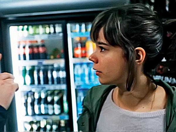 Laia Costa jako tytułowa Victoria i Frederic Lau (Sonne)