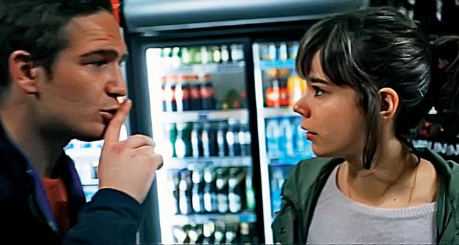 Laia Costa jako tytułowa Victoria i Frederic Lau (Sonne)