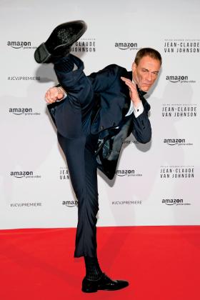 Aktor Jean-Claude Van Damme na premierze serialu „Jean-Claude Van Johnson”.