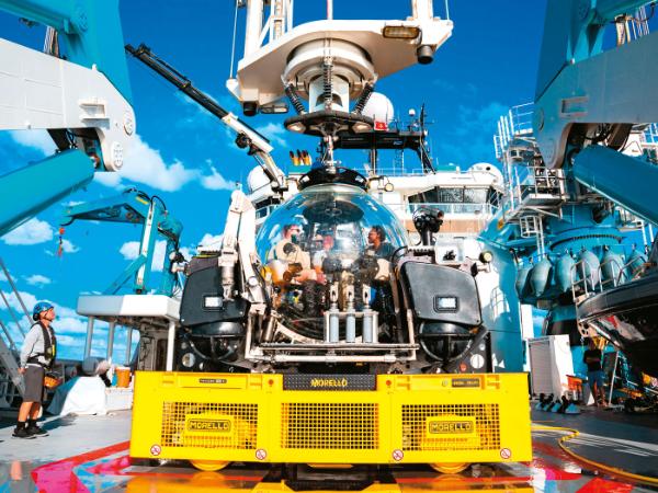 „OceanXplorers”, scen. James Cameron