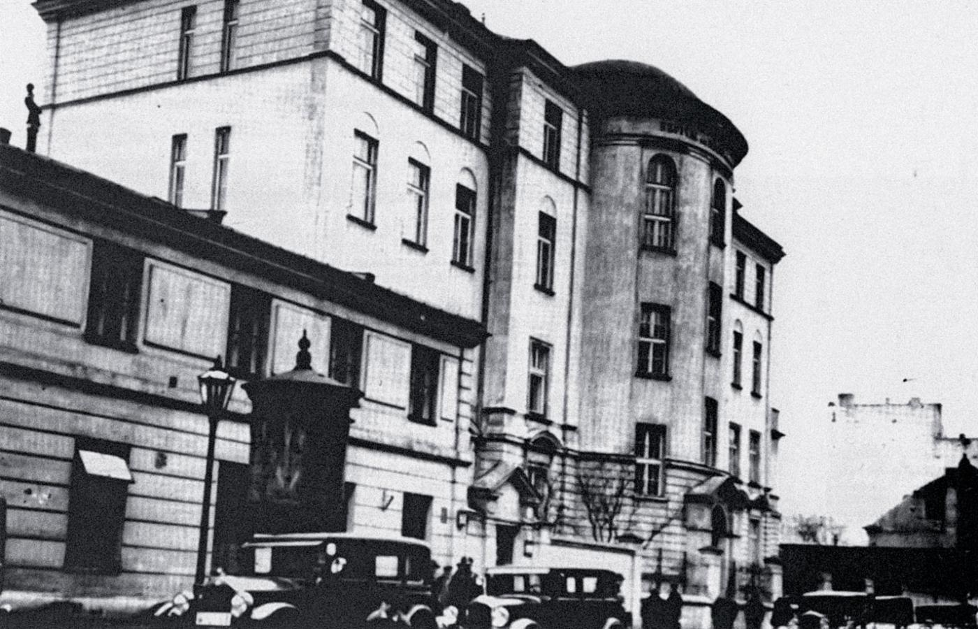 Szpital dziecięcy Bersohnów i Baumanów przy ul. Śliskiej, lata 30. Pracowało tu wielu wspaniałych żydowskich lekarzy (w tym Janusz Korczak), również w czasie drugiej wojny. Budynek jako jeden z nielicznych z terenu getta zachował się do dziś.