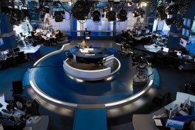 Technologiczna duma szefów TVN 24, czyli jedno z najnowocześniejszych w Polsce studiów.