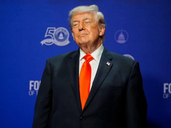 Pytanie, w którym momencie Putin potraktuje ruchy USA jako zaproszenie, pamiętając słowa Trumpa o tym, że „w zasadzie mógłby robić w Europie cokolwiek zechce”. Na zdjęciu: prezydent USA, 2 maja 2026 r.