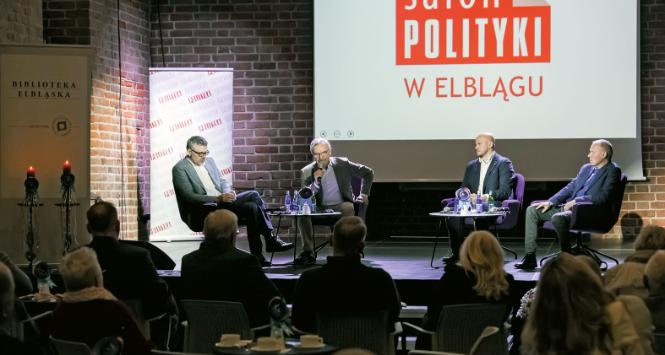 Salon POLITYKI powrócił! A zainaugurowali go redaktorzy (od lewej) Zawadzki, Baczyński, Wójcik, Świerczyński.