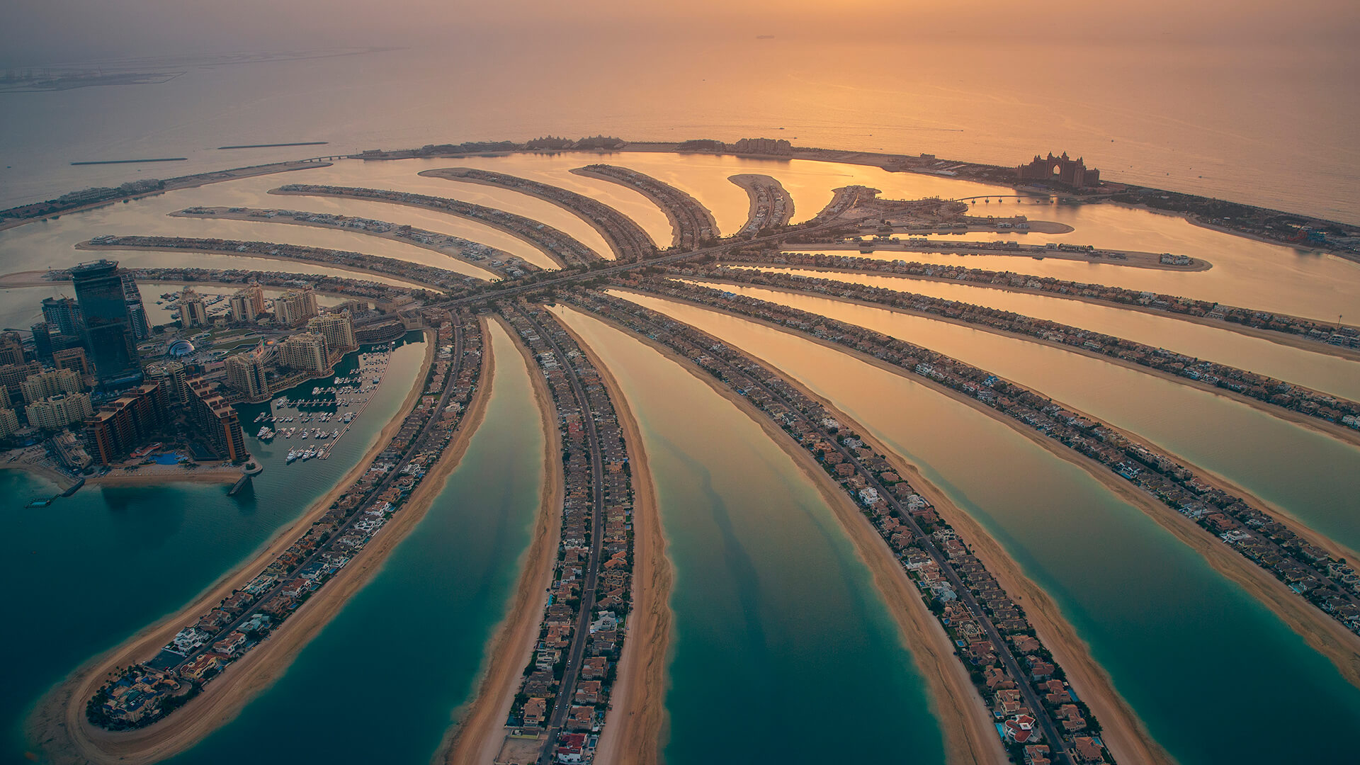 Sztuczne wyspy Dubaju. Ta epopeja trwa już ćwierć wieku. A końca nie widać