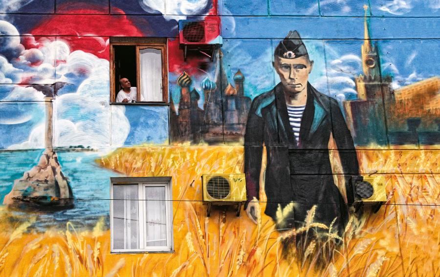 Mural z Putinem namalowany na jednym z sewastopolskich bloków już po zajęciu Krymu.