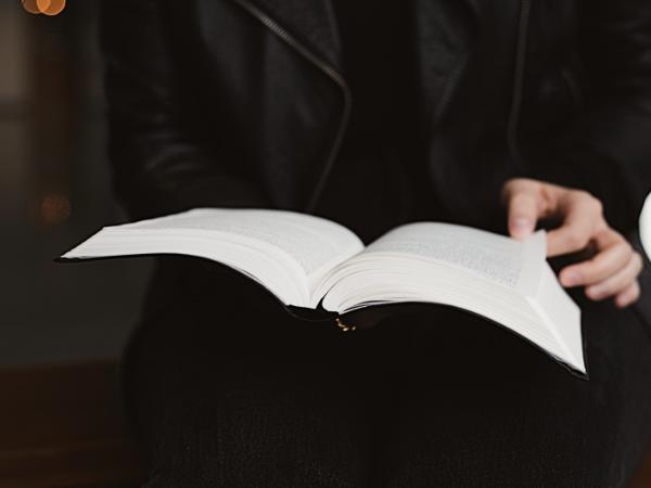 Jak czytali Polacy w 2020 r.?