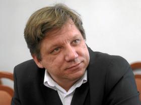 Szef klubu radnych PiS w samorządzie mazowieckim - Witold Kołodziejski.