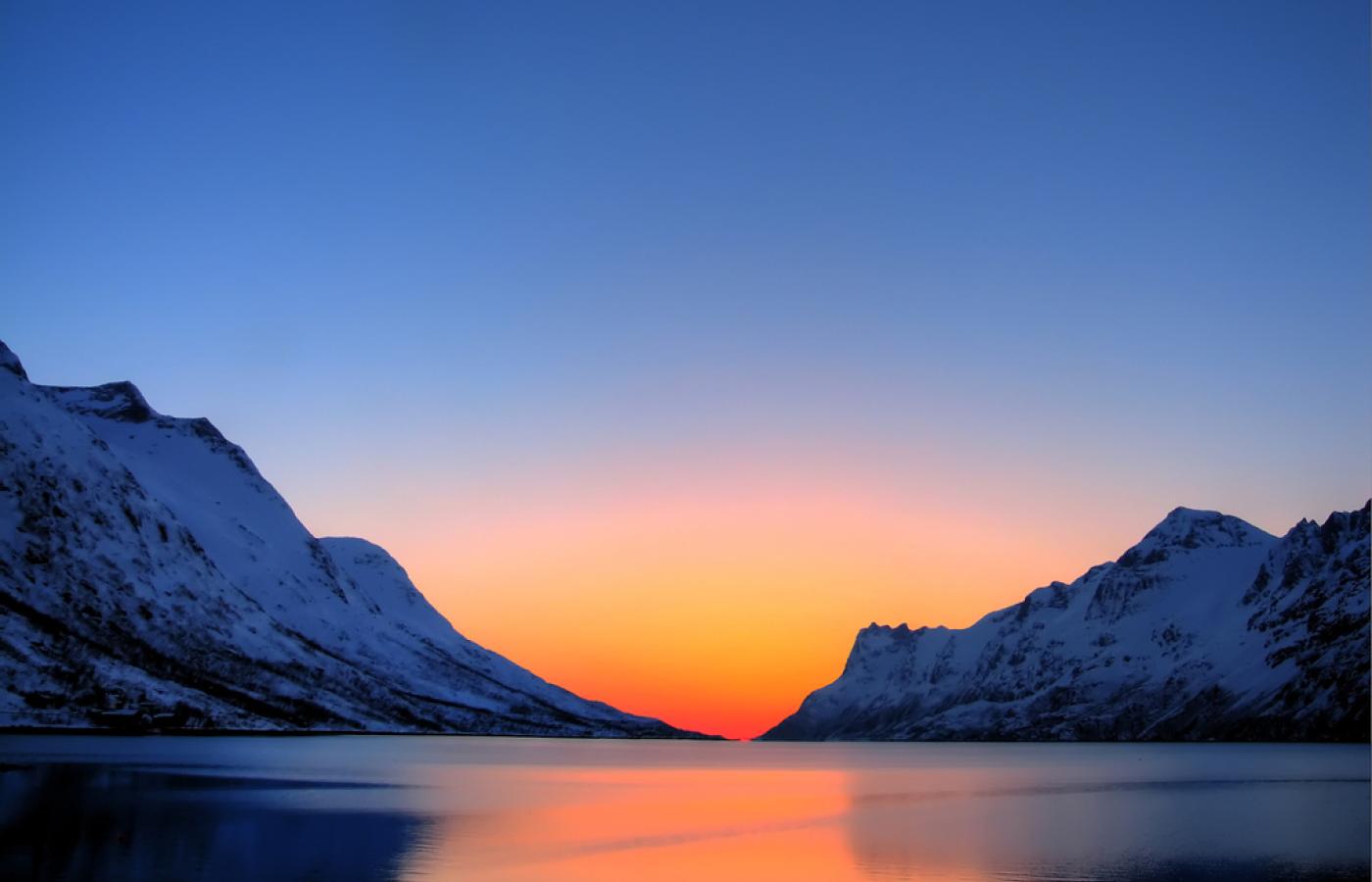 Badania arktyczne. Norwegowie przekonują, że właśnie Arktyka jest najbardziej zagrożona skutkami globalnego ocieplenia. Zmiany klimatu wpływają też na zachowania zwierząt.