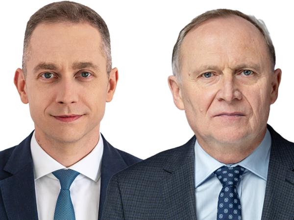 Od lewej: Cezary Tomczyk, Wiceminister Obrony Narodowej; Czesław Mroczek, Wiceminister Spraw Wewnętrznych i Administracji