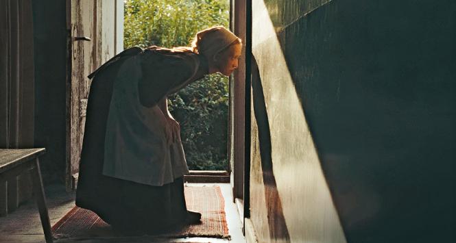 „Wpatrując się w słońce”, reż. Mascha Schilinski