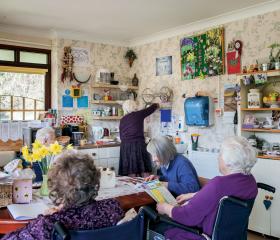 Pokój zajęć dla mieszkańców cierpiących na demencję