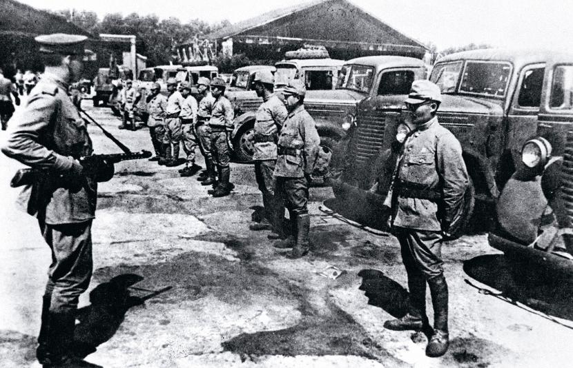Armia Kwantuńska w Mandżurii (sierpień 1945 r.). Nie poddali się, lecz na rozkaz cesarza oddali się do dyspozycji Rosjan. I trafili na Syberię.