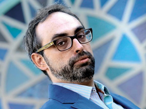 Gary Shteyngart. Niektórzy komentatorzy jego twórczości porównują go do Woltera